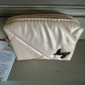 🌹⭐️ NWT Lug Choo Choo Mini Pill Box / Pouch in Metallic Rose Gold ⭐️🌹